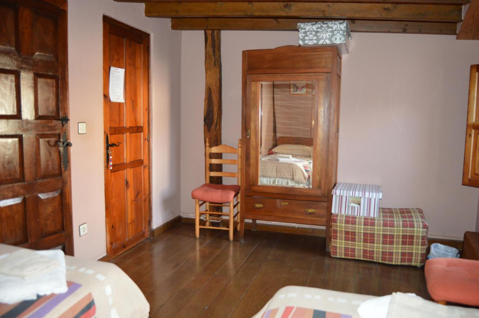 Hostal Casa Simon Cervera De Pisuerga Exterior foto